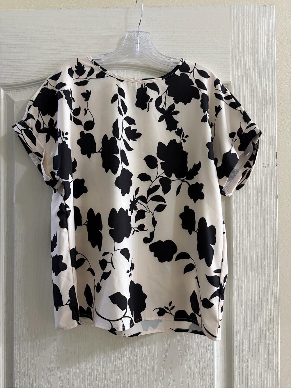 SHEIN Black & Light Cream Floral Short Sleeve Blouse